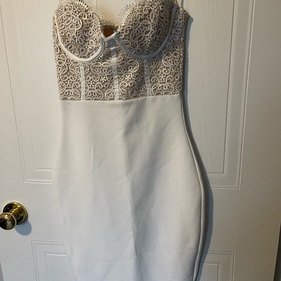 BNWT cocktail dress with adjustable straps! - Picture 2 of 5